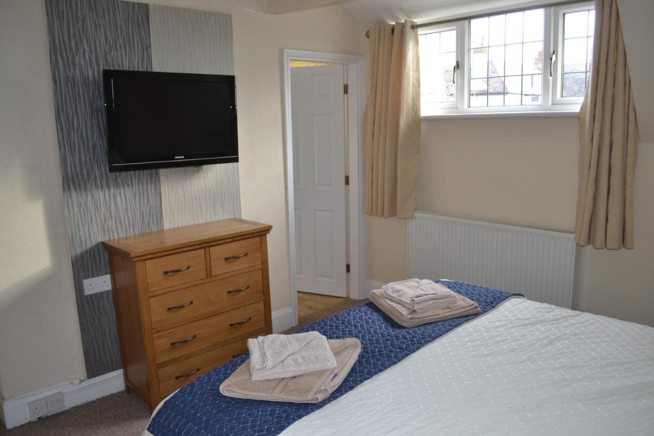 Sunnycroft * Sutton-on-Sea